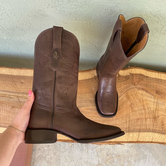 Brown square toe boots - Picture 2 of 2